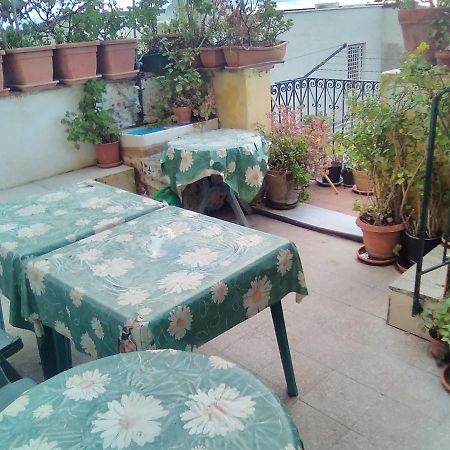 Room In Guest Room - Single Room With Shared Bathroom Таормина Екстериор снимка