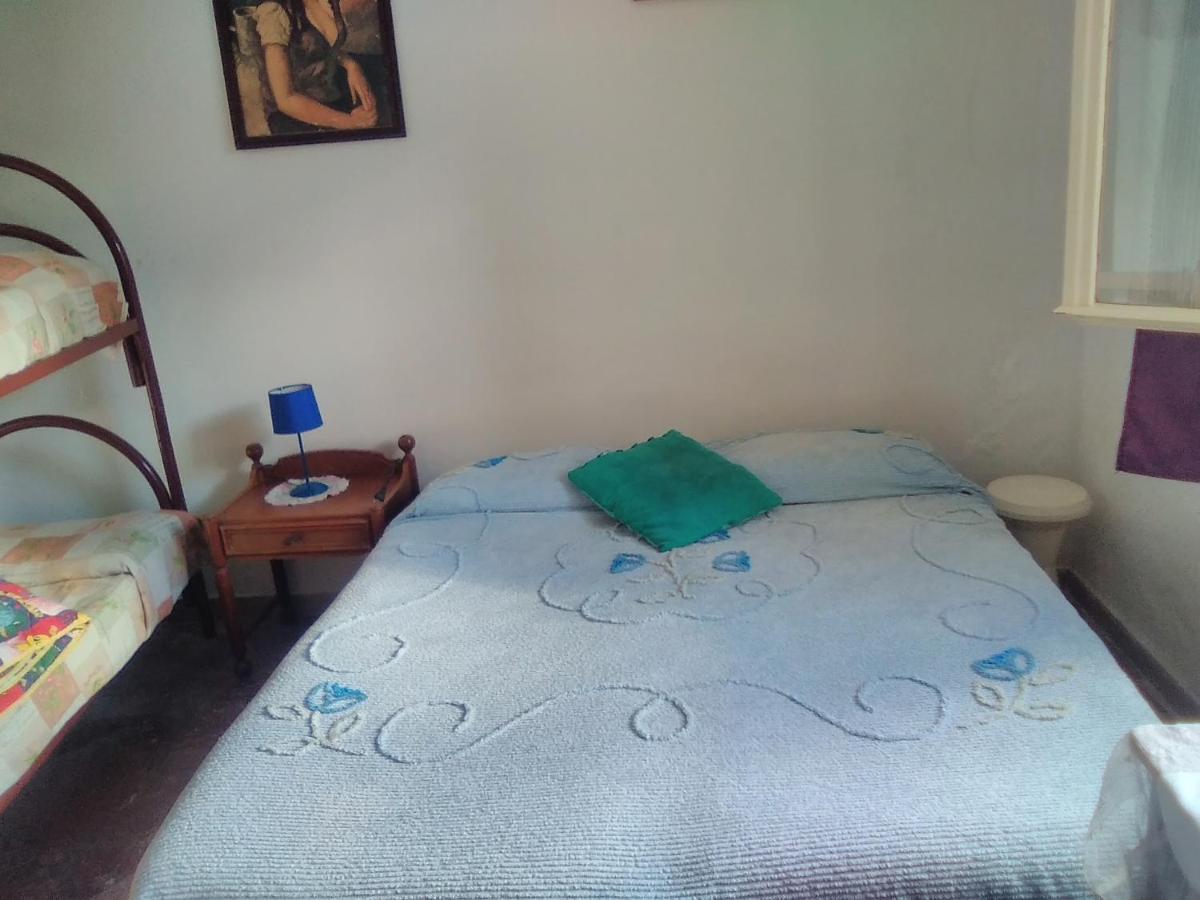 Room In Guest Room - Single Room With Shared Bathroom Таормина Екстериор снимка